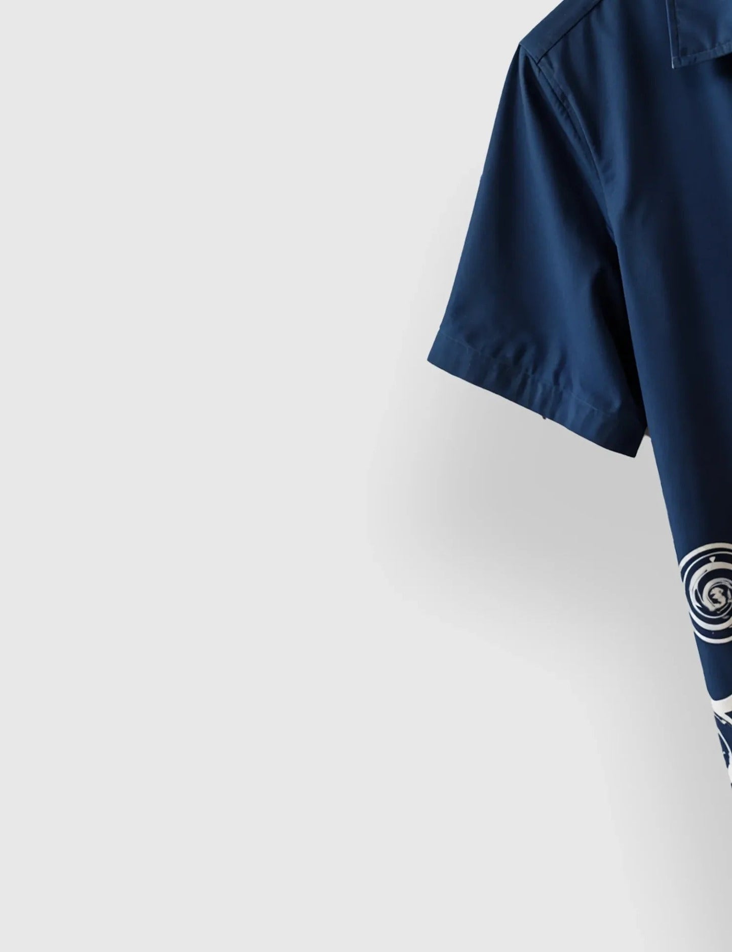 Men’s Abstract Swirl Print Short Sleeve Shirt | Navy Blue Casual Button-Down Shirt
